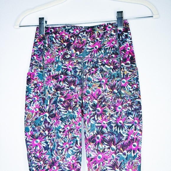 Lululemon - Floral Print Leggings - Picture 2 of 4